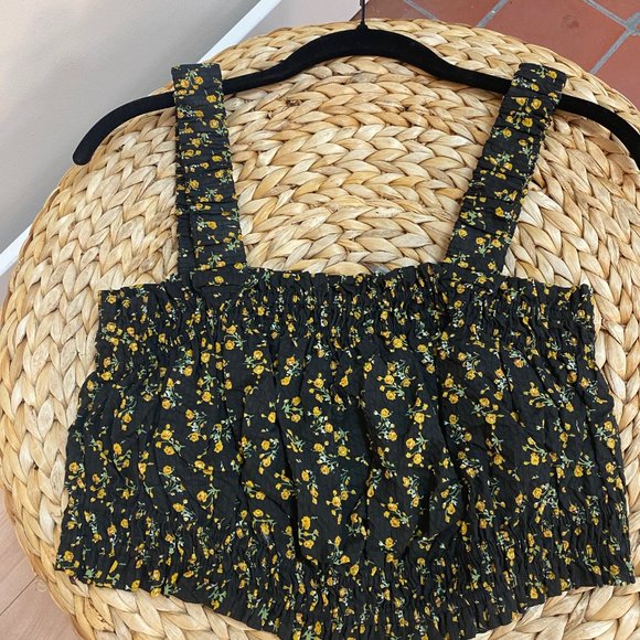 Find Me Now Ditsy Crop Top - Picture 4 of 5